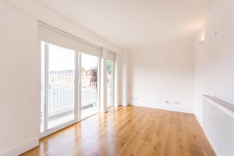 2 bedroom flat to rent, Buttermere Court, St John's Wood, London, NW8