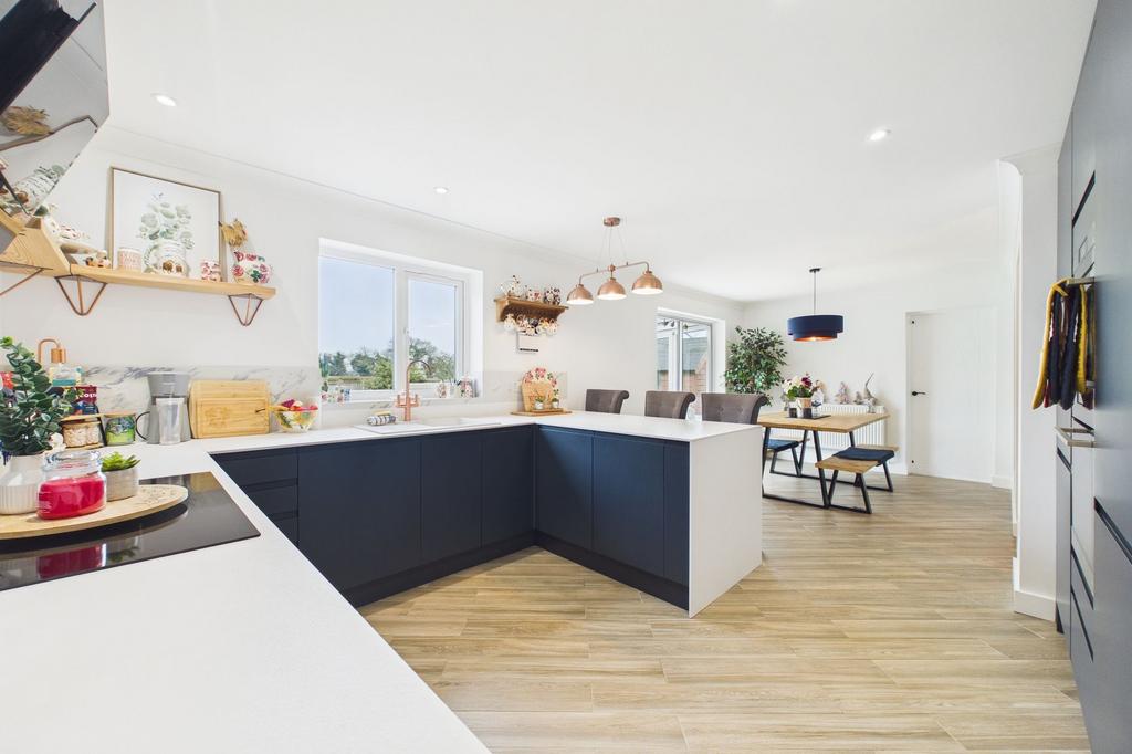 Kitchen / Diner