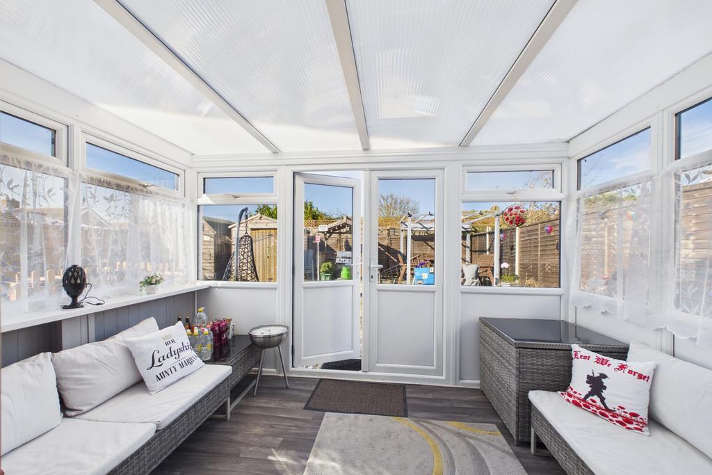 Ewe Move Spalding - Chaucers Way - Sun Room