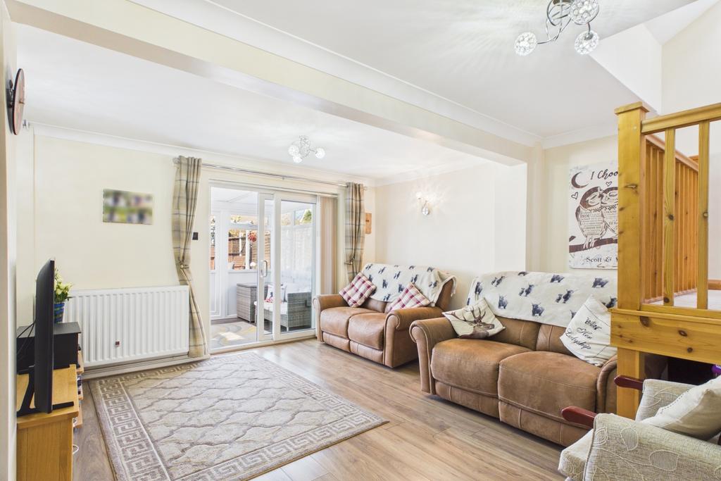 Ewe Move Spalding - Chaucers Way - Living Room