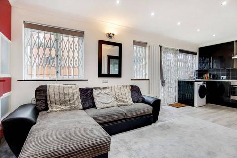 undefined, Salisbury Avenue, Barking, IG11