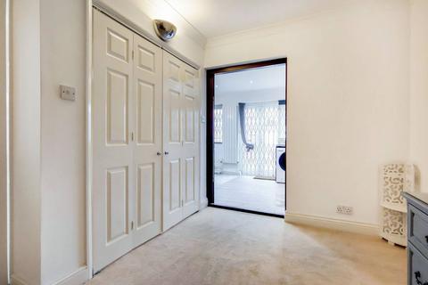 undefined, Salisbury Avenue, Barking, IG11