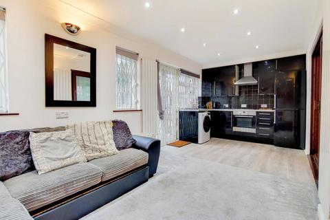 undefined, Salisbury Avenue, Barking, IG11