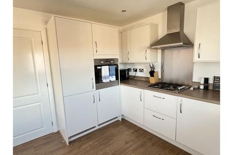 2 bedroom apartment for sale, Red Hall Avenue, Wakefield, WF1