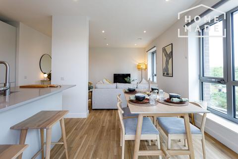 2 bedroom apartment to rent, Greenford Quay, Greenford, UB6