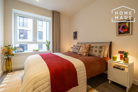 undefined, The Maple, NW2