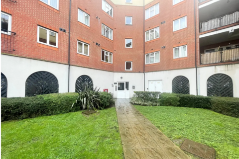 2 bedroom terraced house to rent, West Thamesmead, London, London, SE28