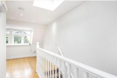 2 bedroom apartment to rent, Ellesmere Road, London