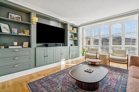 3 bedroom flat for sale, Keble Place, Barnes, London