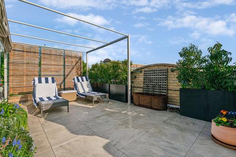 3 bedroom flat for sale, Keble Place, Barnes, London