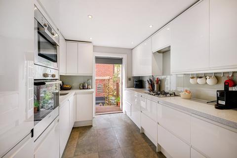 5 bedroom end of terrace house to rent, Burnaby Street, Chelsea, London