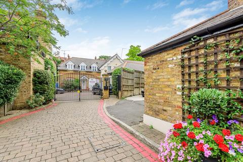 2 bedroom house for sale, Angel Mews, London SW15
