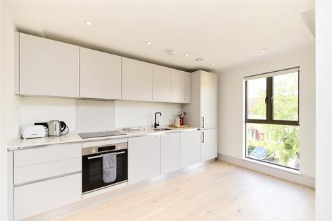 1 bedroom flat to rent, Station Road, London, SW19