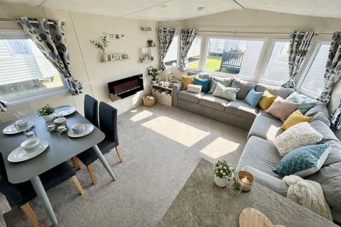 Beach Road, St. Osyth CO16