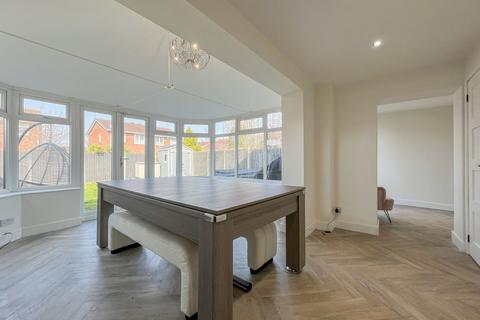 2 bedroom semi-detached house for sale, Widgeon Grove, Wolverhampton