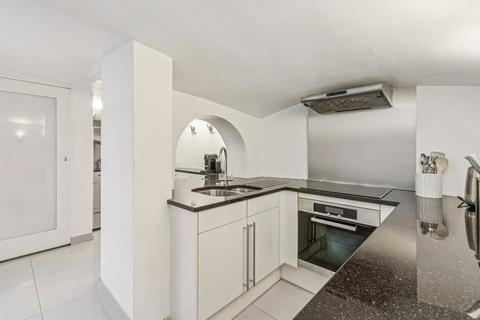 3 bedroom flat for sale, Cornwall Gardens, South Kensington, London