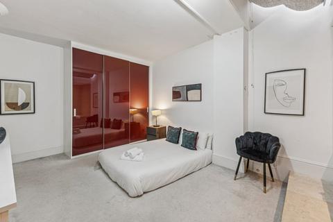 3 bedroom flat for sale, Cornwall Gardens, South Kensington, London