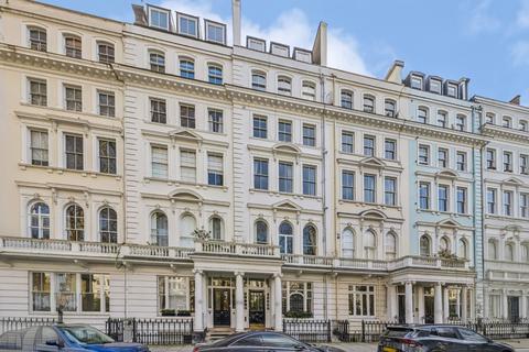 3 bedroom flat for sale, Cornwall Gardens, South Kensington, London