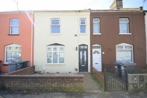 3 bedroom terraced house to rent, Garfield Avenue, Bournemouth BH1