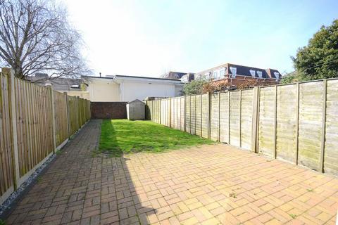 3 bedroom terraced house to rent, Garfield Avenue, Bournemouth BH1