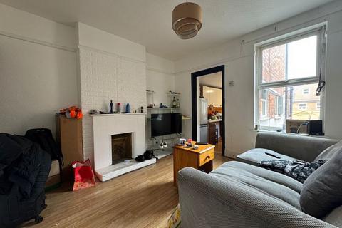 3 bedroom terraced house for sale, Russell Street, Luton