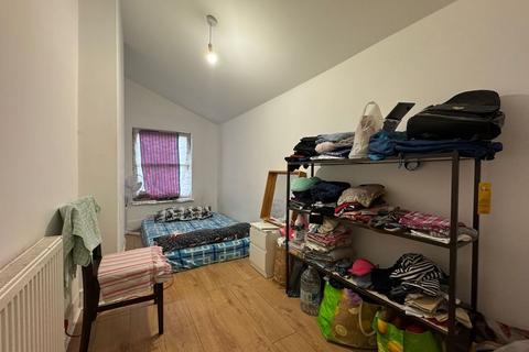 3 bedroom terraced house for sale, Russell Street, Luton