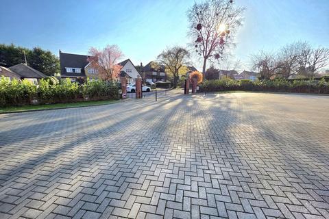 undefined, Woodstock Drive, Ickenham, UB10