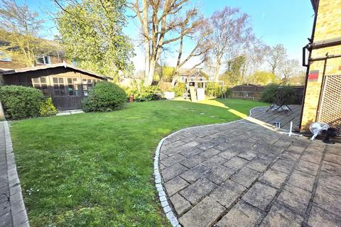 undefined, Woodstock Drive, Ickenham, UB10