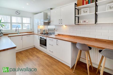 3 bedroom terraced house for sale, Magnolia Way, West Cheshunt