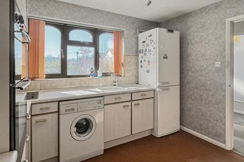 4 bedroom detached house for sale, Sunnybank, Widmer End - No Onward Chain