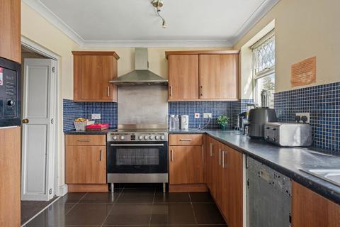 4 bedroom semi-detached house for sale, Homesdale Road, Bromley
