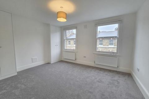 2 bedroom flat to rent, Larcom St, London