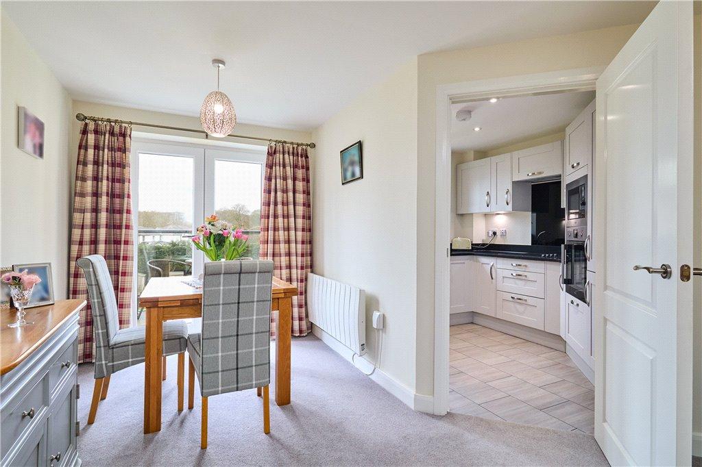 Light &amp; Spacious