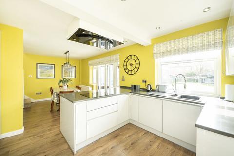 5 bedroom property for sale, Vicarage Road, Pitstone