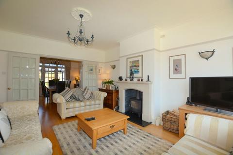 4 bedroom semi-detached house for sale, Hillview Road, Hatch End