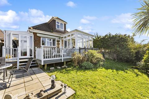 3 bedroom chalet for sale, Kinson Avenue, Poole BH15