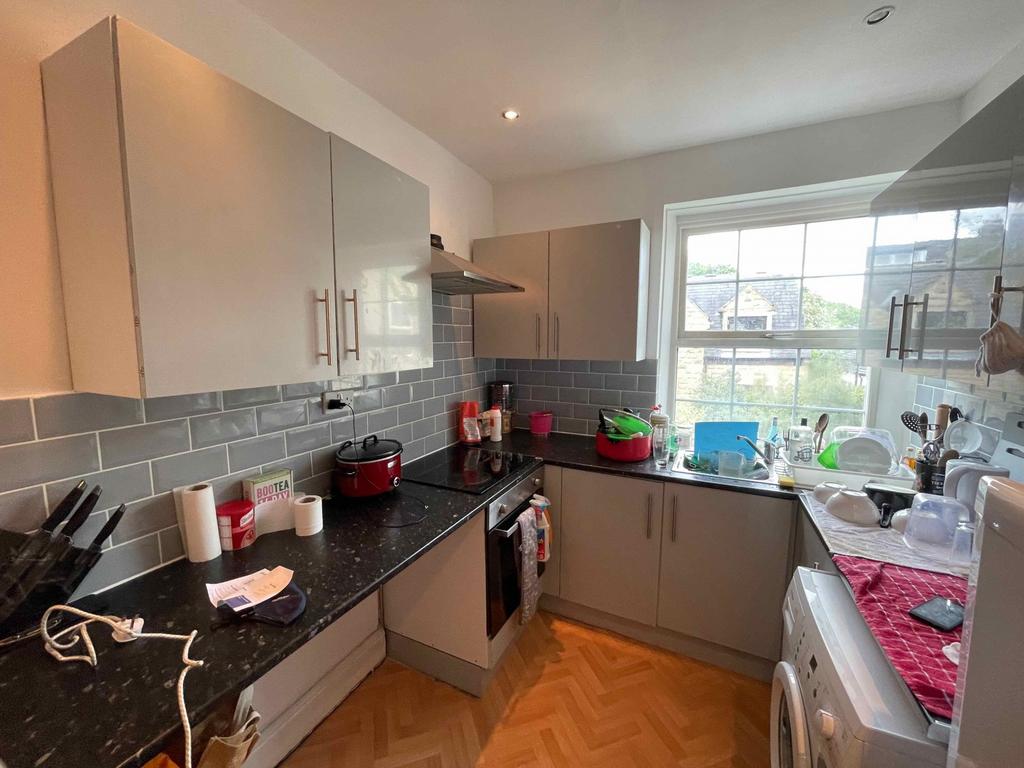Otley-road-ls6-4ba-1057718