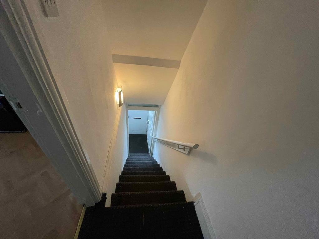 Otley-road-ls6-4ba-1057727