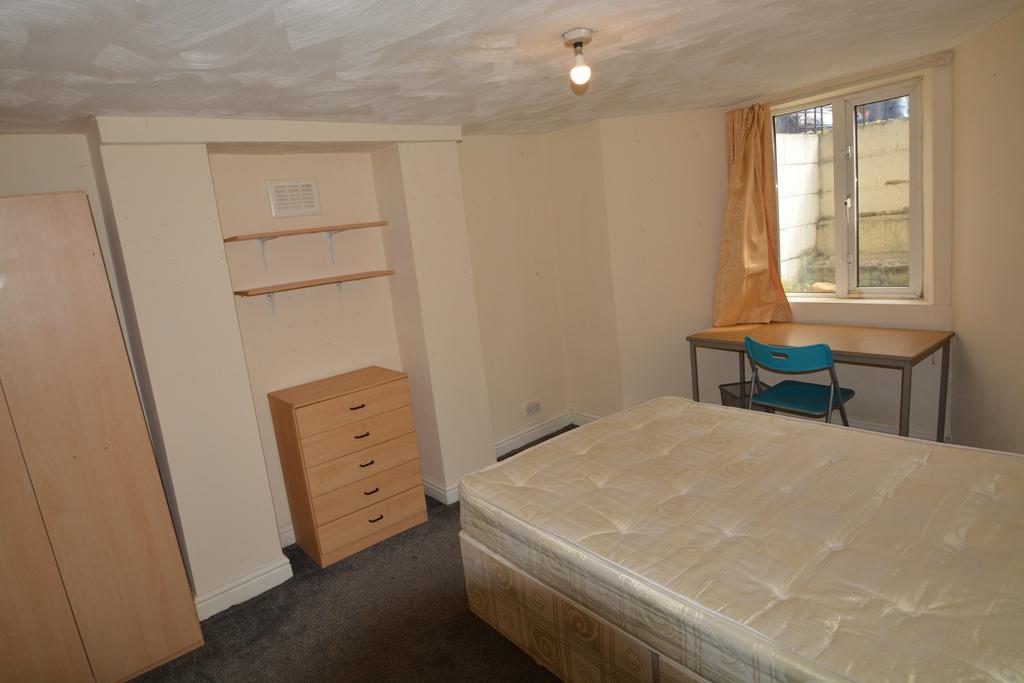 Hessle-place-ls6-1eu-1057806