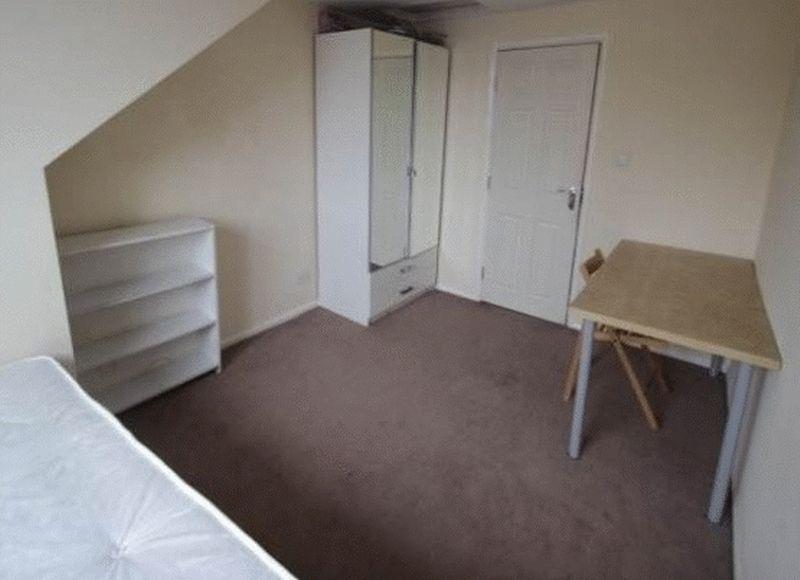 Burley-road-ls3-1jp-1057981