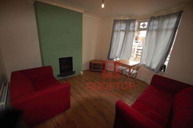 Langdale-avenue-ls6-3ha-1058106