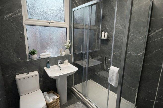 Beechwood-crescent-ls4-2ll-1058117