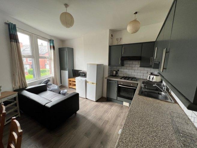 Beechwood-crescent-ls4-2ll-1058118