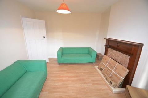 3 bedroom house share to rent, Brudenell Road