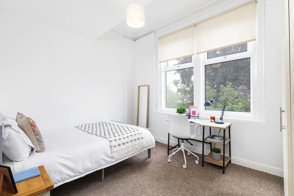 Cardigan-road-ls6-3ae-1058324