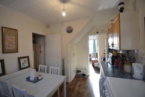 2 bedroom house share to rent, Manor Avenue