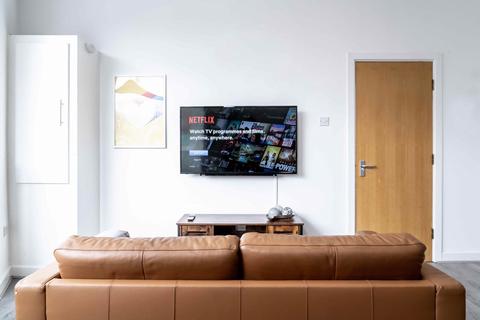 2 bedroom house share to rent, Beechwood Crescent