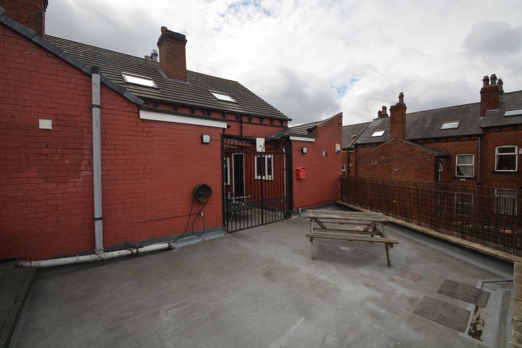 Brudenell-road-ls6-1eg-1058597