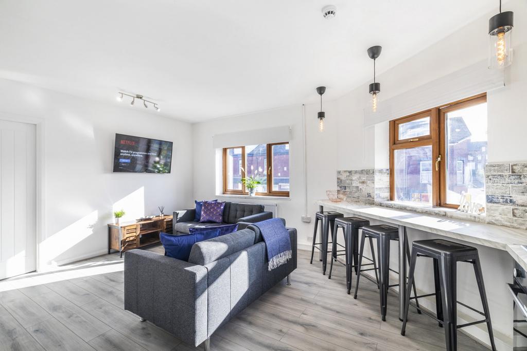 Queens-road-ls6-1hy-1058600