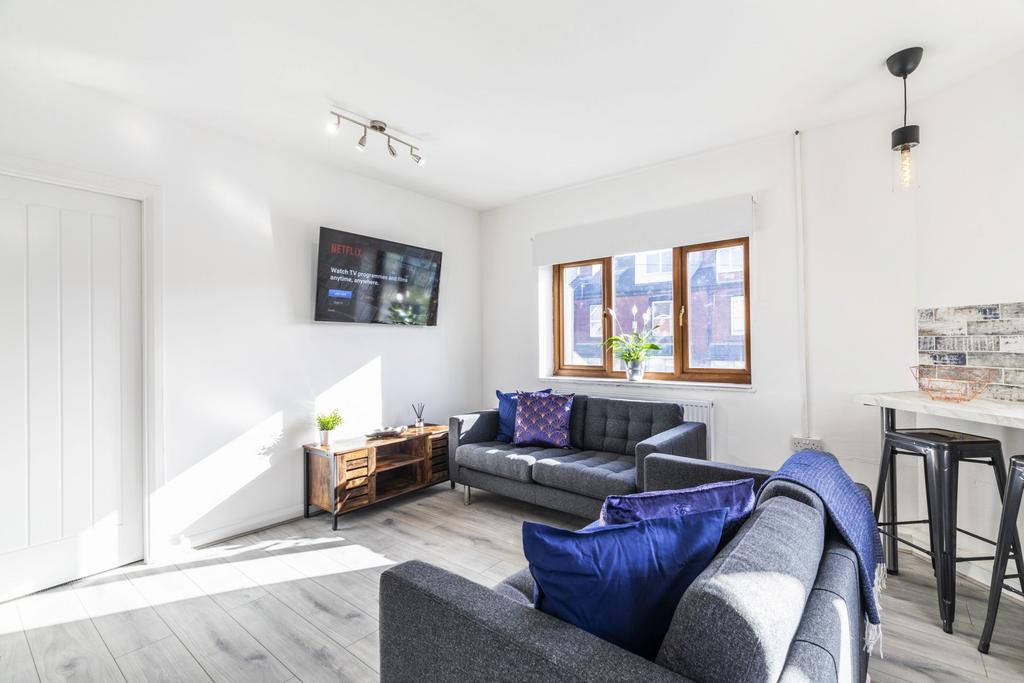 Queens-road-ls6-1hy-1058612